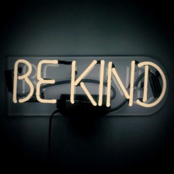 Easy Way to Start Selling FAST on Poshmark! - Picture 4 of 5